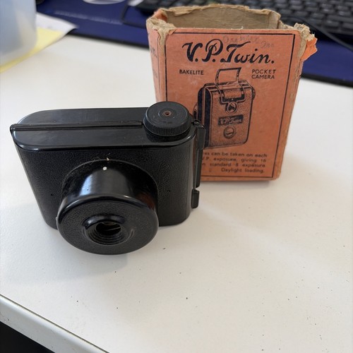 Twin bakelite pocket - bakelite,