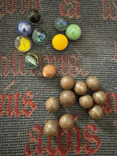 Old small metal balls few - old,