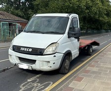 Iveco daily 2.3 diesel automatic 35S11 MWB HPI beaver tail recovery truck winch