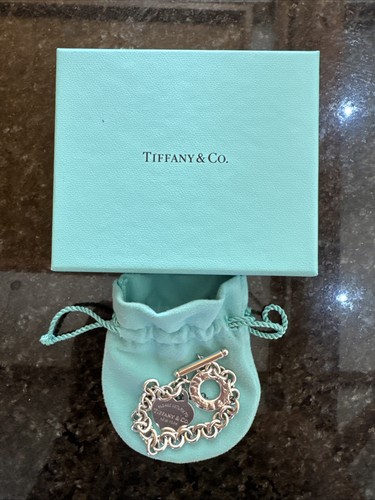 Tiffany return to - &,