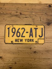 Vintage New York US Car License Plate 1962-ATJ
