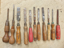 JOB LOT OF ELEVEN OLD CHISELS CARPENTRY TOOLS