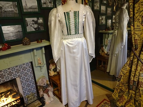 Ladies ivory medieval dress - ladies,