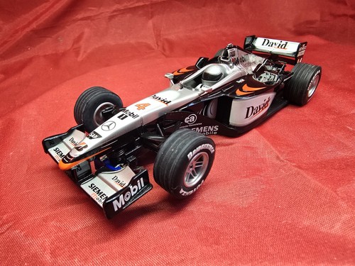 Scalextric mercedes mcclaren - scalextric,
