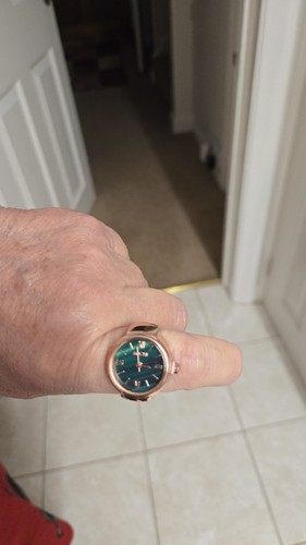 Finger watch - finger,