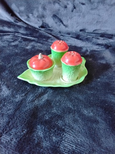 Vintage beswick tomato cruet - vintage,