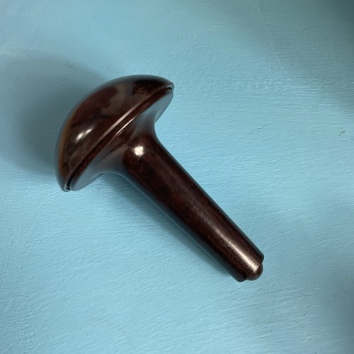 Vintage brown bakelite darning - brown,