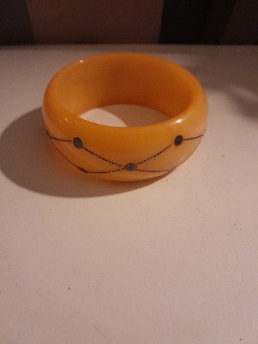 1930 butterscotch bakelite - butterscotch,