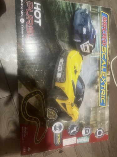 Micro scalextric hot pursuit - scalextric,