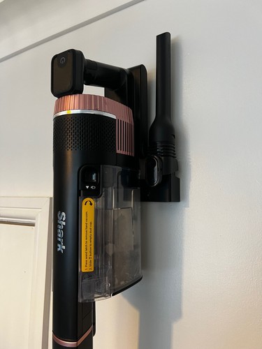 Shark stratos vacuum - stratos, wall