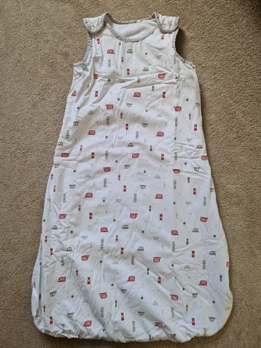 Baby london theme - tu, sleeping
