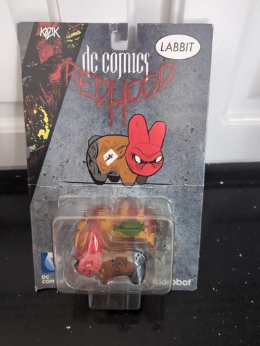 Kidrobot vinyl labbit red - labbit,
