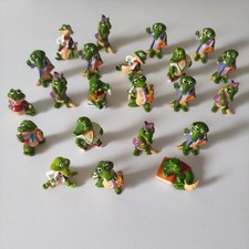 Kinder Egg Toys vintage Crocodile alligator University Collection Not Complete