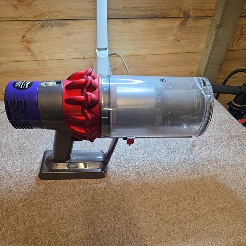 Dyson cyclone v10 - dyson,