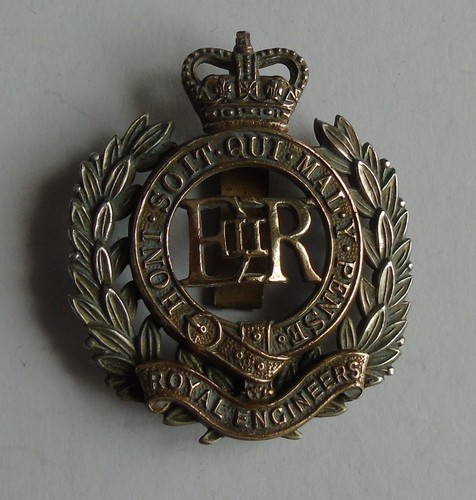 Royal engineers cap badge - engineers,