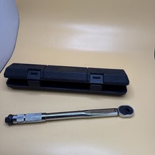 Amazon Basics 3/8 Inch Drive Click Torque Wrench, 15-80 ft.-lb, 20.4-108.5 Nm