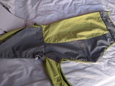 hi viz lightweight dog coat ( 60cm ) with hood