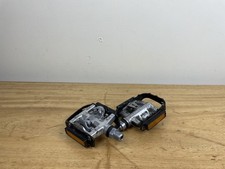 WELLGO WPD-95B DUAL SIDED PEDALS REVERSIBLE FLATS & CLIPLESS TOURING ROAD BIKE