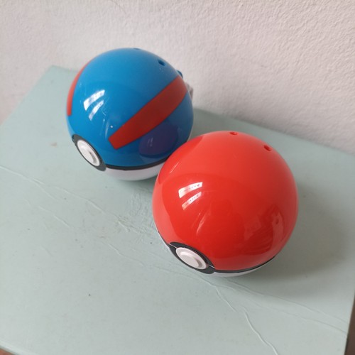 Pokemon ball clip poke - 2, on
