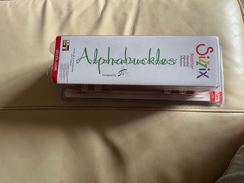 Sizzix sizzlits alphabuckles - sizzix,