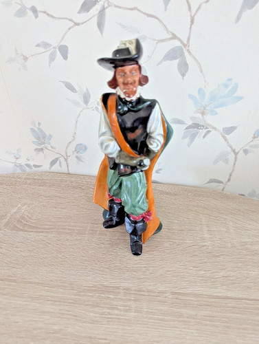Royal doulton figurine - doulton,