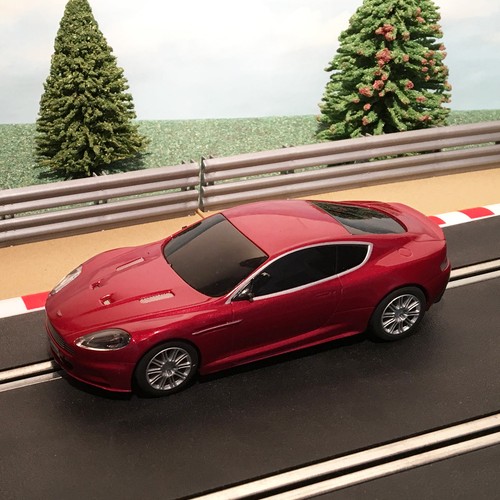 Scalextric aston martin dbs - scalextric,