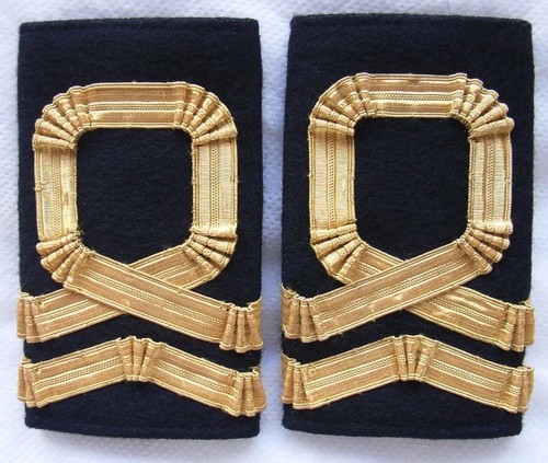 Sea cadet lieutenant - sea,