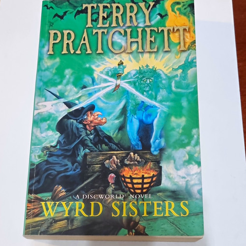 Terry pratchett wyrd sisters - wyrd,