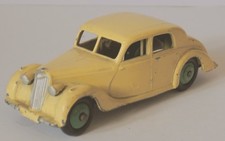 Dinky Toys No.40a Riley Saloon Car (1950-54) Cream /Green Hubs. FREE POST TO UK.