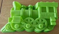 NEW, STEAM TRAIN SILICONE CAKE