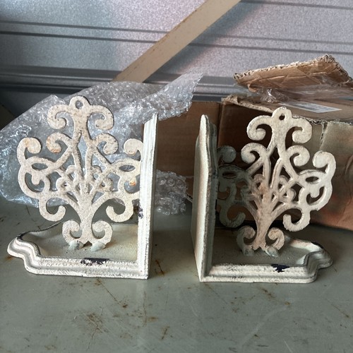 Pair medallions bookends - medallions,