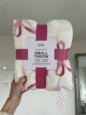 Primark Viral Pink & White Bow