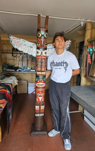 Totem pole torture deco - pole,