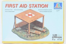 Italeri first aid station - station,