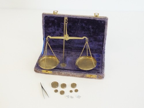 Vintage brass jewellery - vintage,