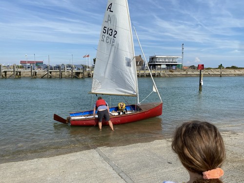 Albacore sailing dinghy 5132 - albacore,