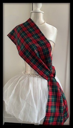 Margaret rose stewart tartan - rose,