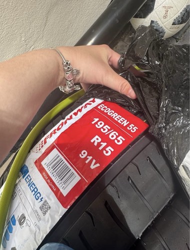 Brand new tyres - 2, been