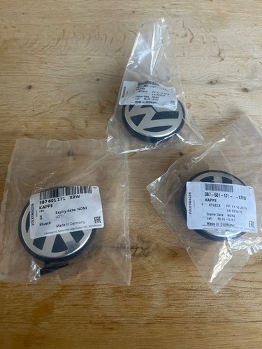 Volkswagen wheel center hub - center,