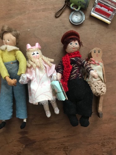 Vintage dolls house - vintage,