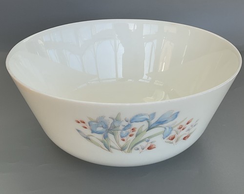 Vintage pyrex blue iris - iris, large
