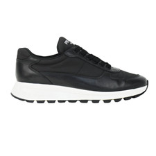 Prada Prax | Black | Size 9 | Pre-owned