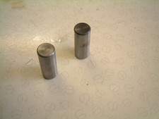 HONDA VF700 VFR700 VT500 VFR750 VFR750F - CRANKCASE PINS - 90711-MF5-000