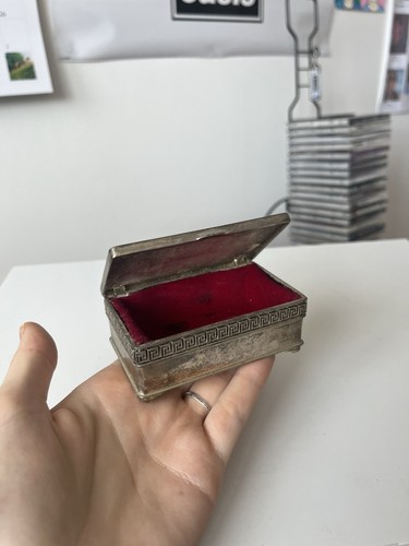 Vintage 2001 silver - vintage,