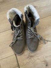 Universal Thread Women's Susan