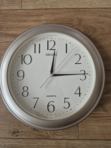 Seiko wall clock - _____,