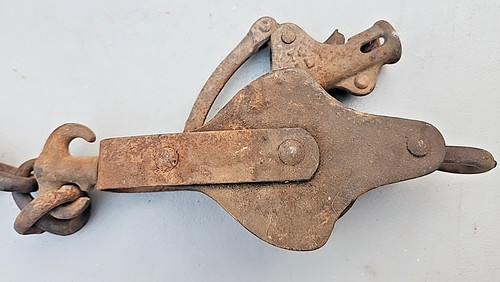 Vintage metal barn pulley - metal,