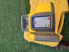 Spectra LL300N  Laser Level + Charger