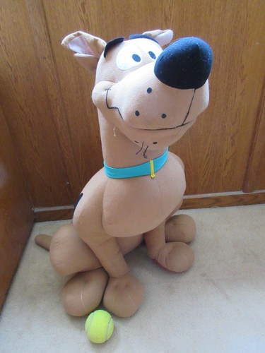 Large scooby doo sitting - large,