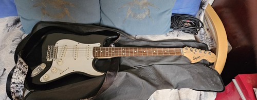 Fender squire stratocaster - squire,